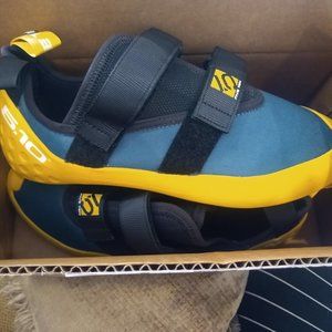Men's Next Adventure Climbing Shoes (Size 9)